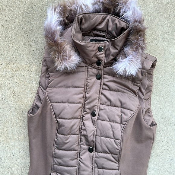 White House Black Market Puffer Vest Faux Fur Womens - Picture 2 of 10